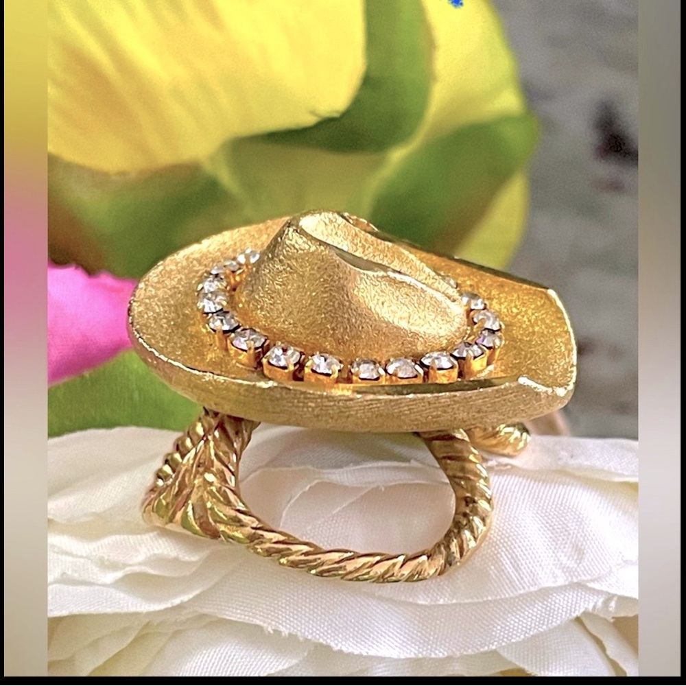 3D Gold Western Hat Rhinestone Scarf Holder